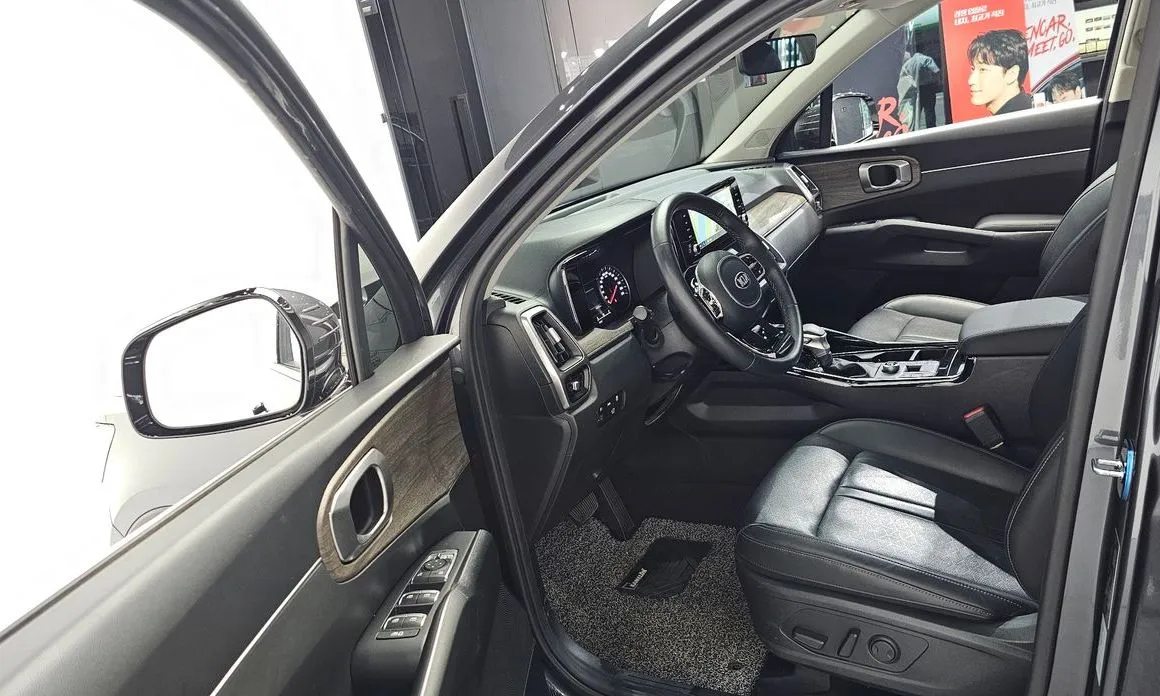 Kia Sorento — фото 5