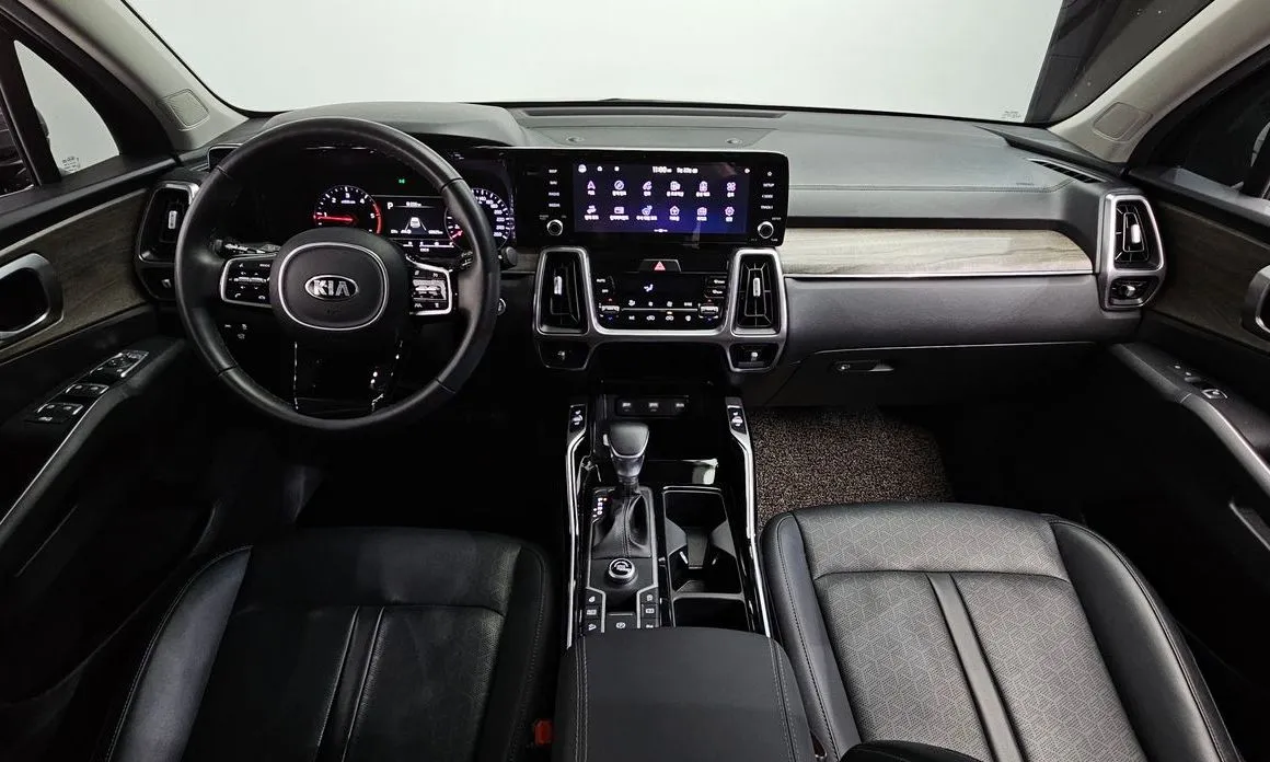 Kia Sorento — фото 4