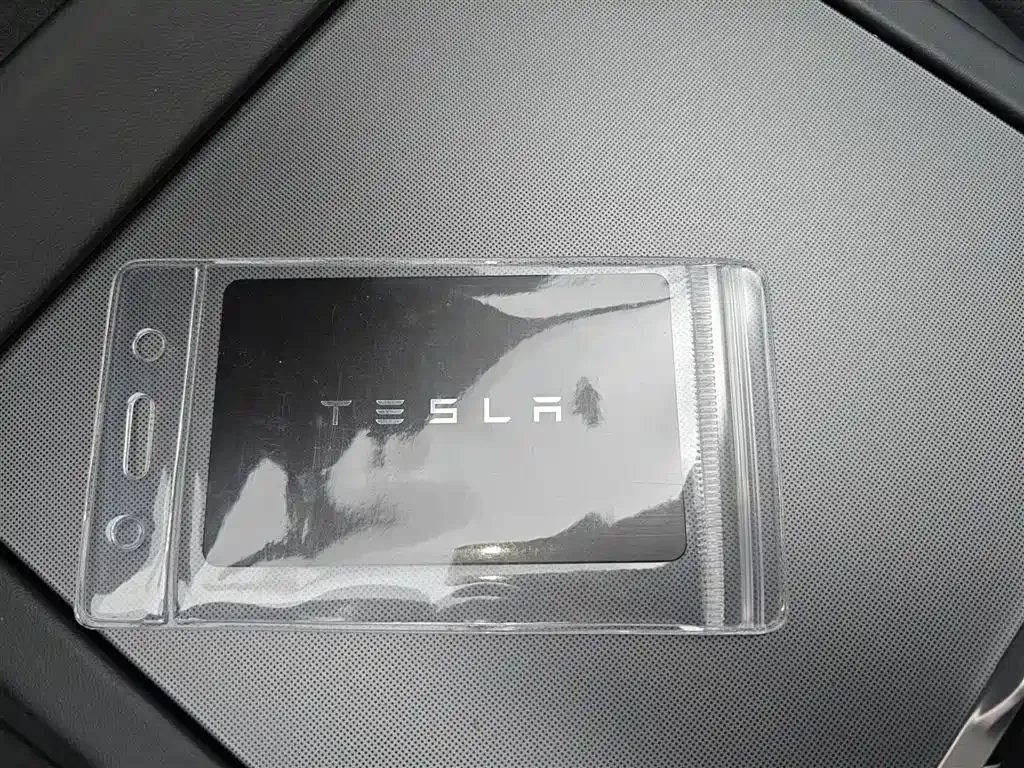 Tesla Model 3 — фото 10