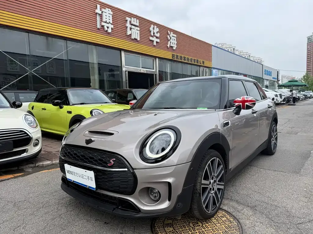 MINI Clubman — фото 1