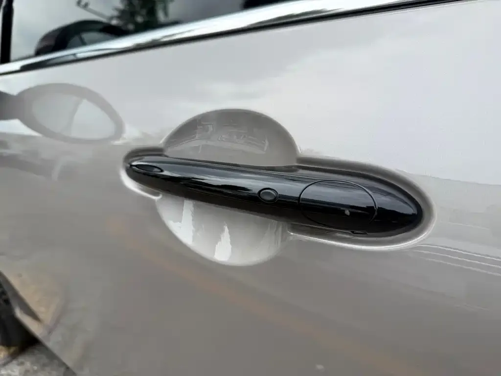 MINI Clubman — фото 2