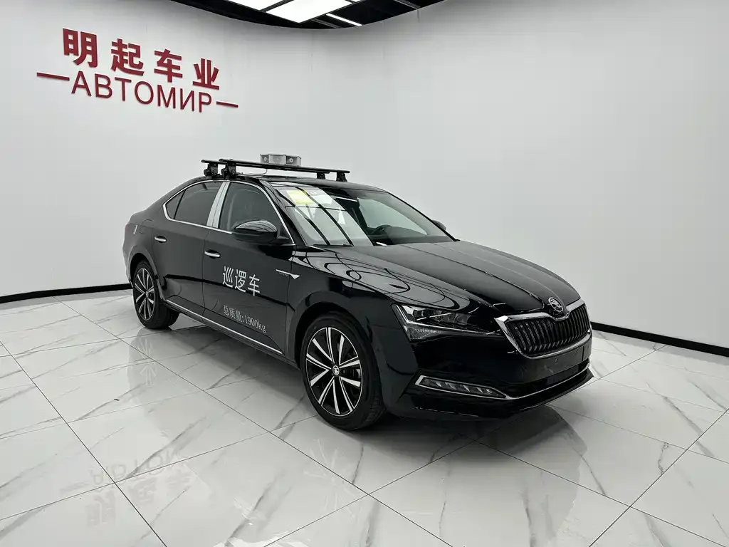 Skoda Superb — фото 2