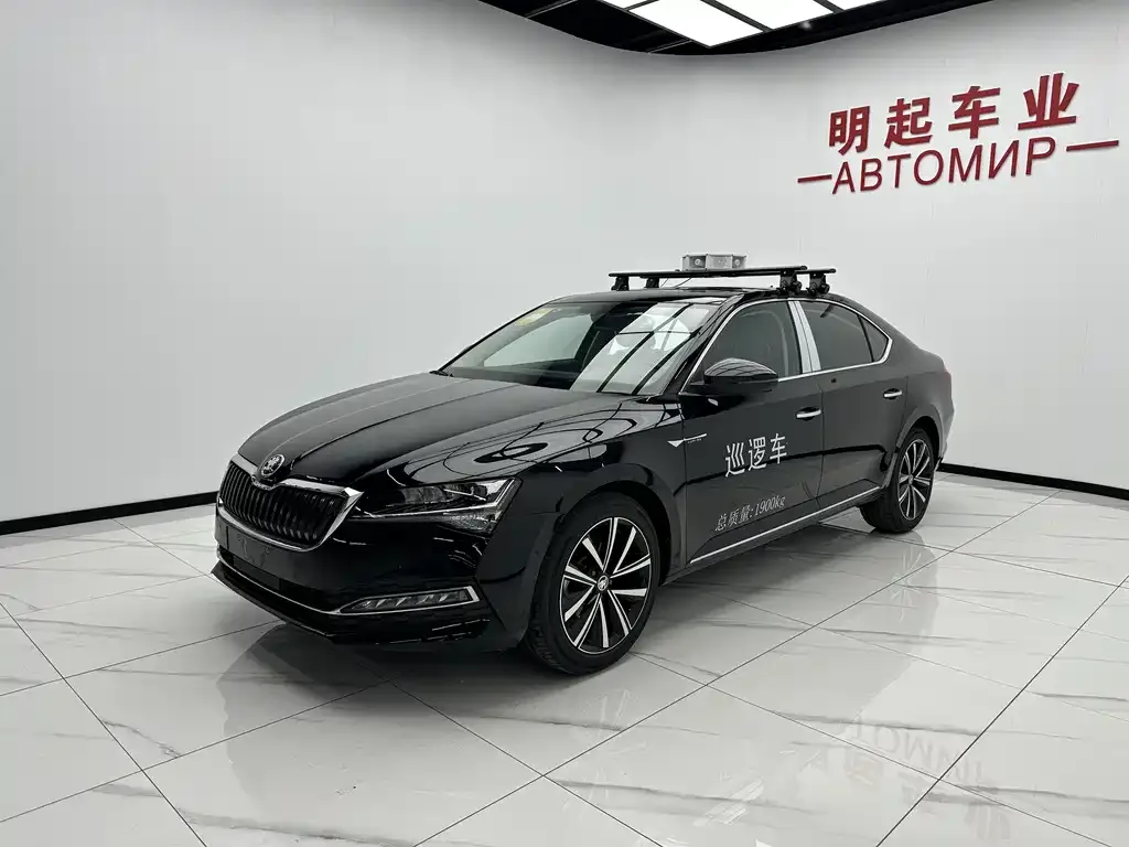 Skoda Superb — фото 10