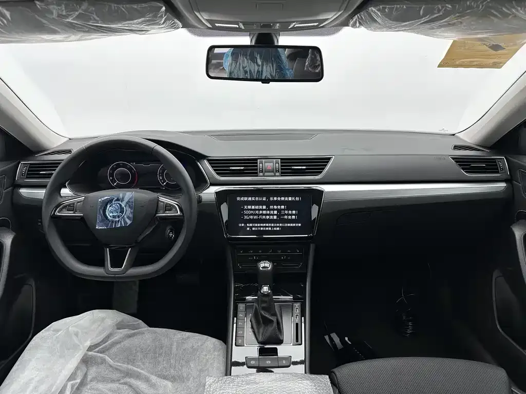 Skoda Superb — фото 4