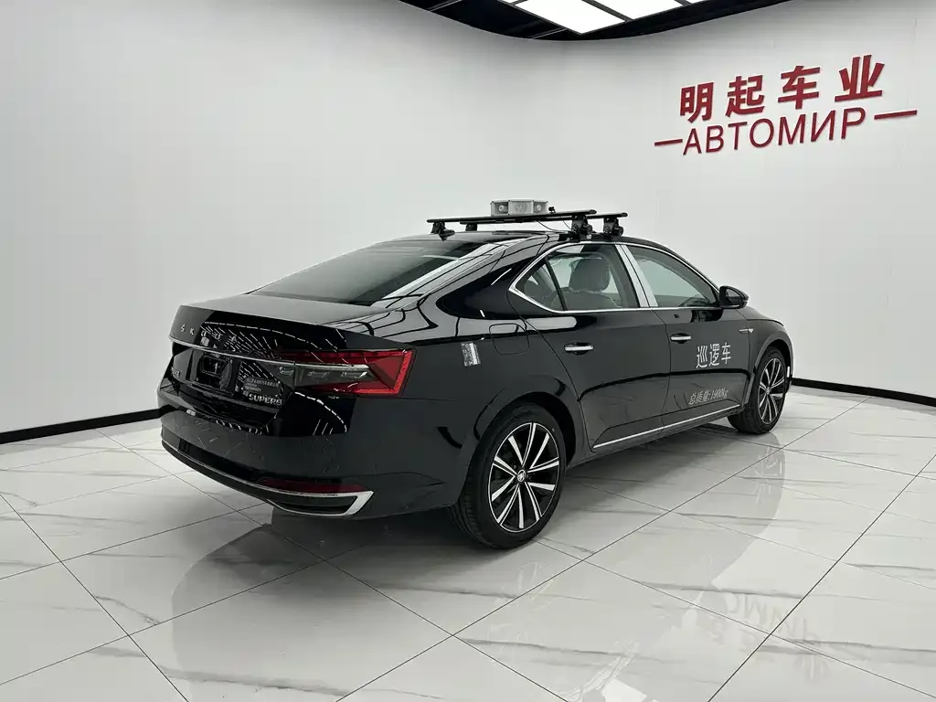 Skoda Superb — фото 8