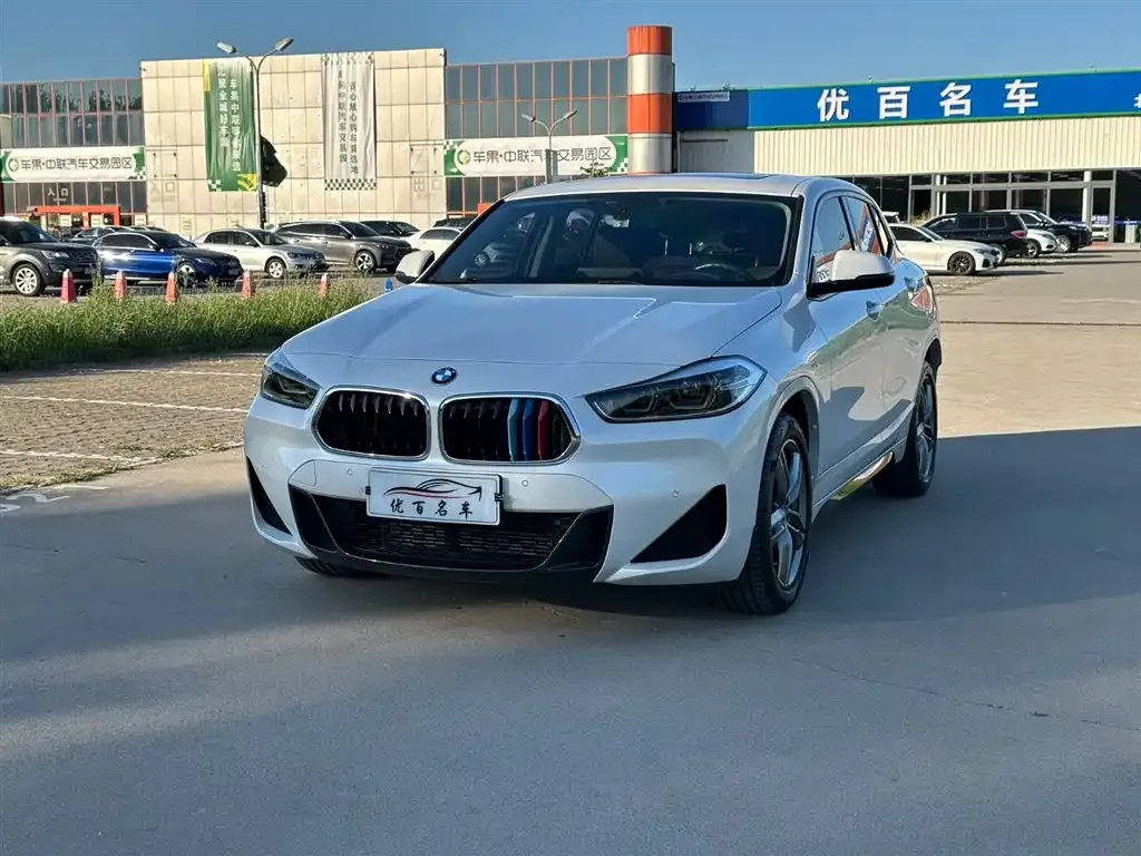 BMW X2 — фото 1