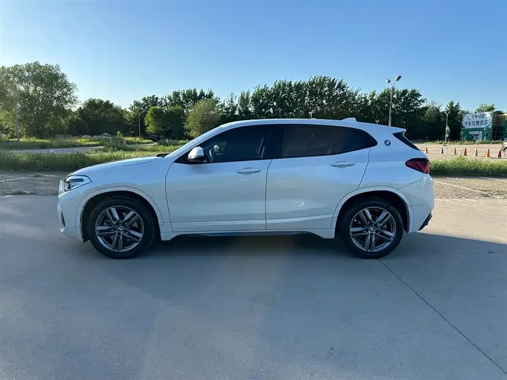 BMW X2 — фото 10