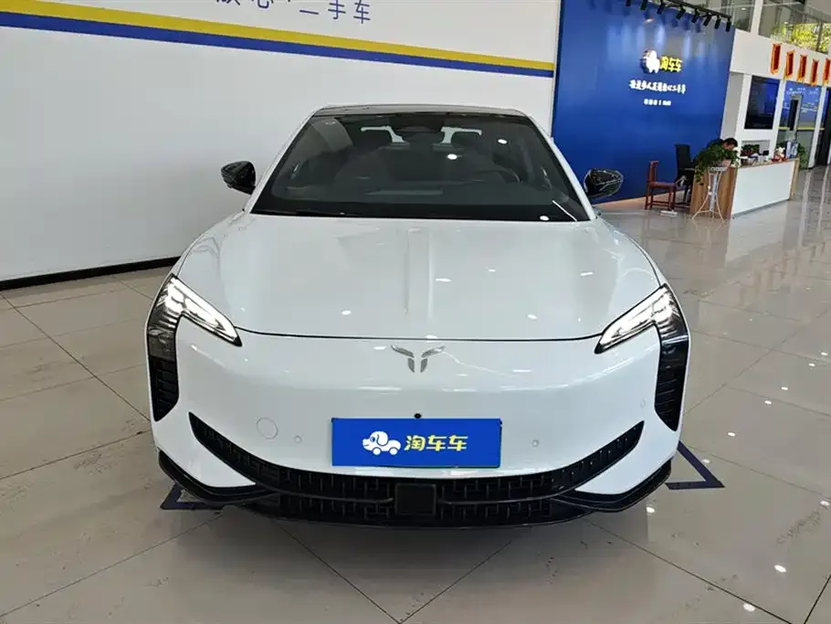 Hongqi EH7 2024 из CN, фото 4