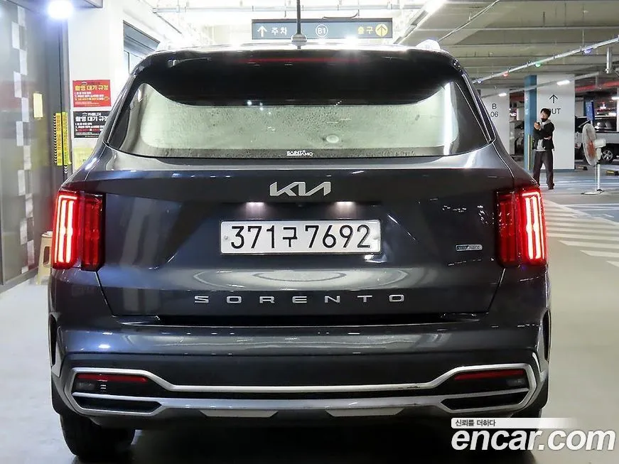 Kia Sorento — фото 9