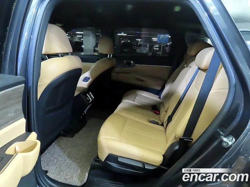 Kia Sorento — фото 8