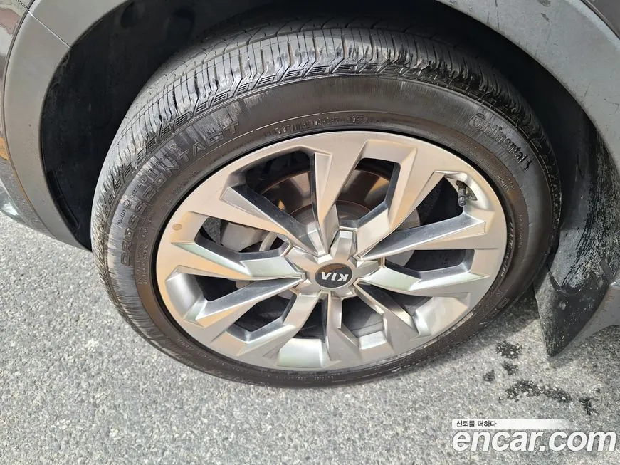 Kia Sorento — фото 7
