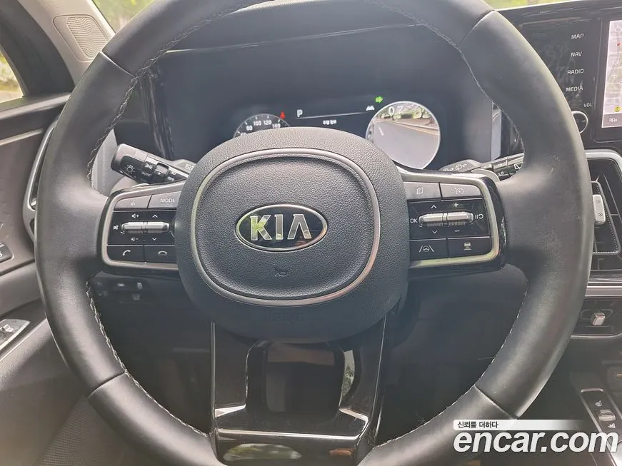 Kia Sorento — фото 4