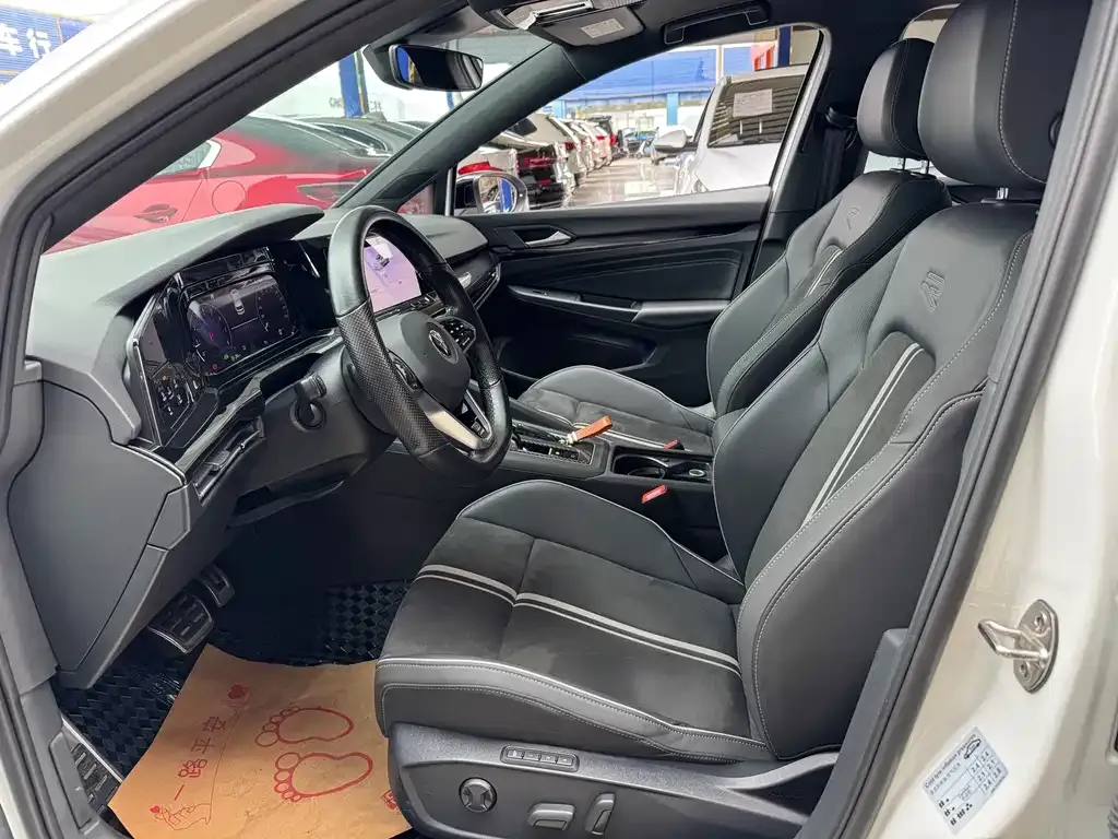 Volkswagen Golf 2021 из CN, фото 7