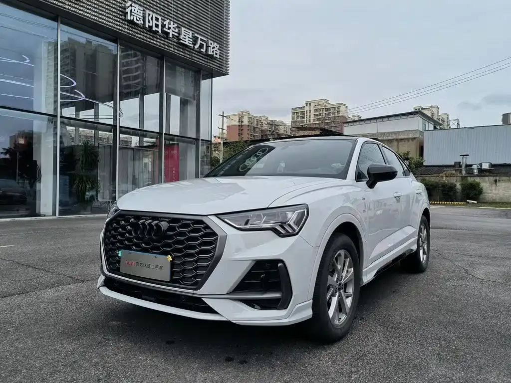 Audi Q3 Sportback — фото 1