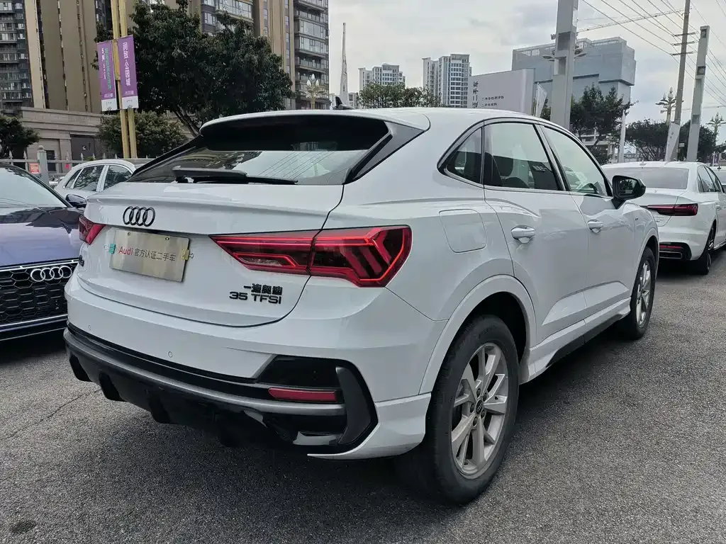 Audi Q3 Sportback — фото 8