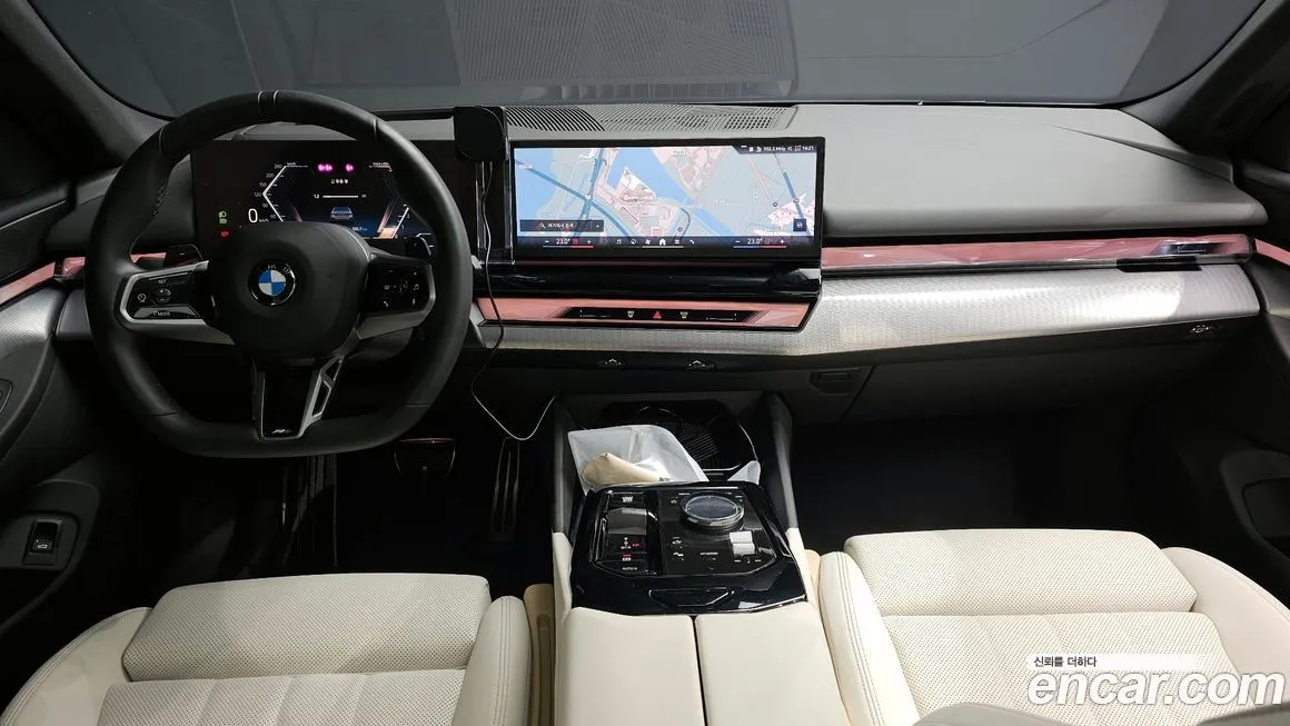 BMW 5-Series 2025 из KR, фото 10