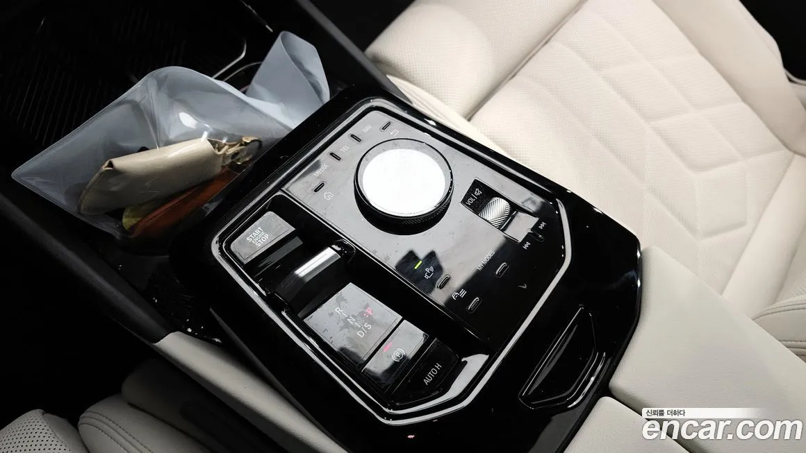 BMW 5-Series 2025 из KR, фото 7