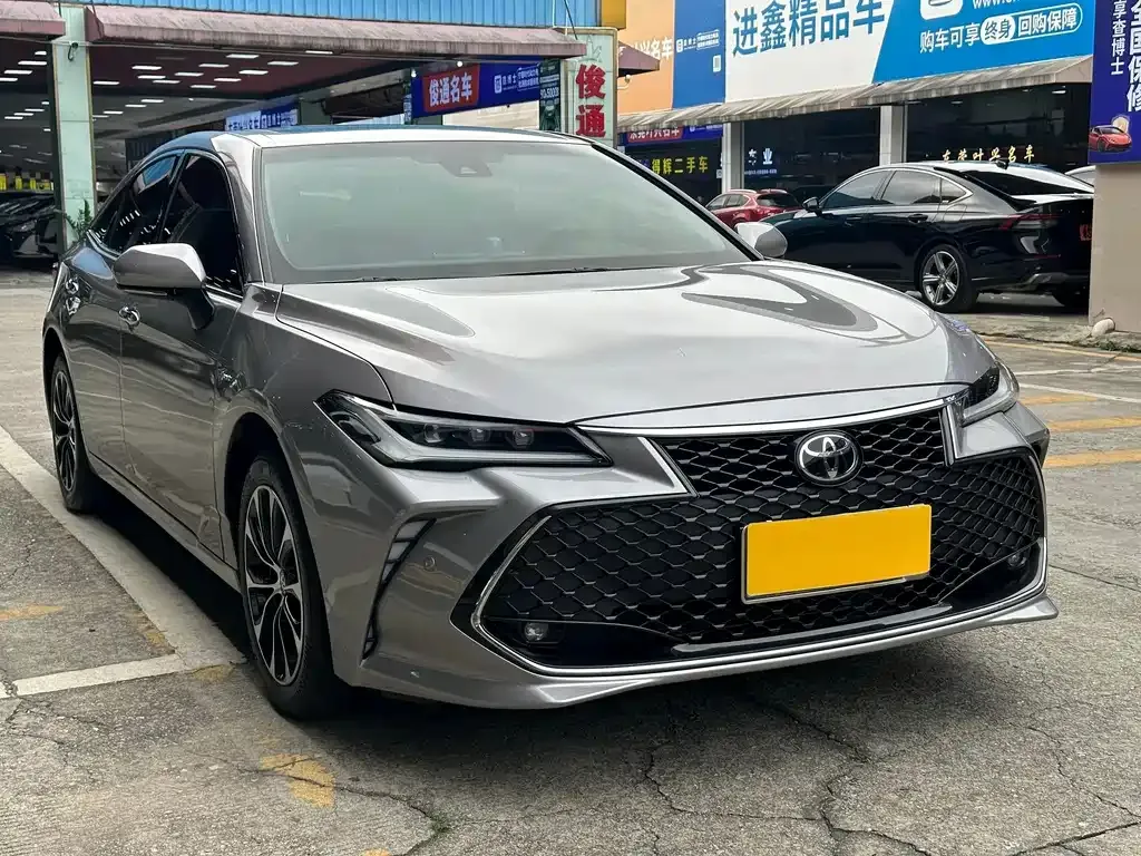 Toyota Avalon — фото 6