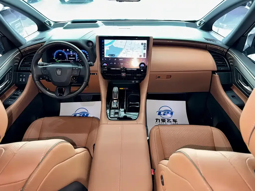 Toyota Vellfire — фото 8