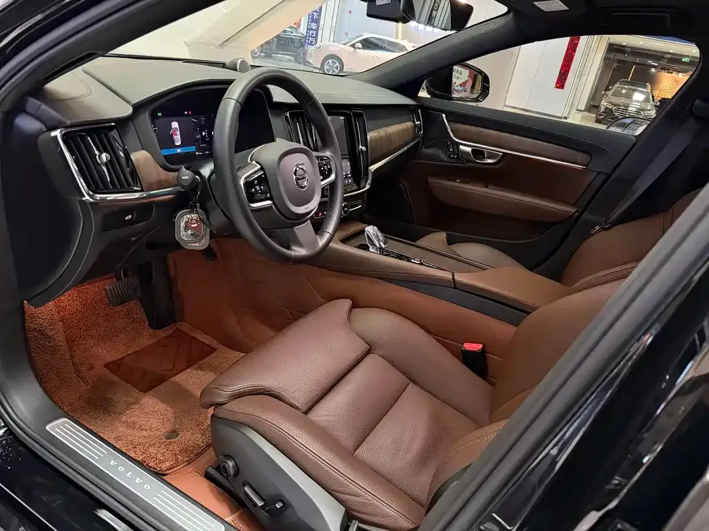 Volvo S90 — фото 10