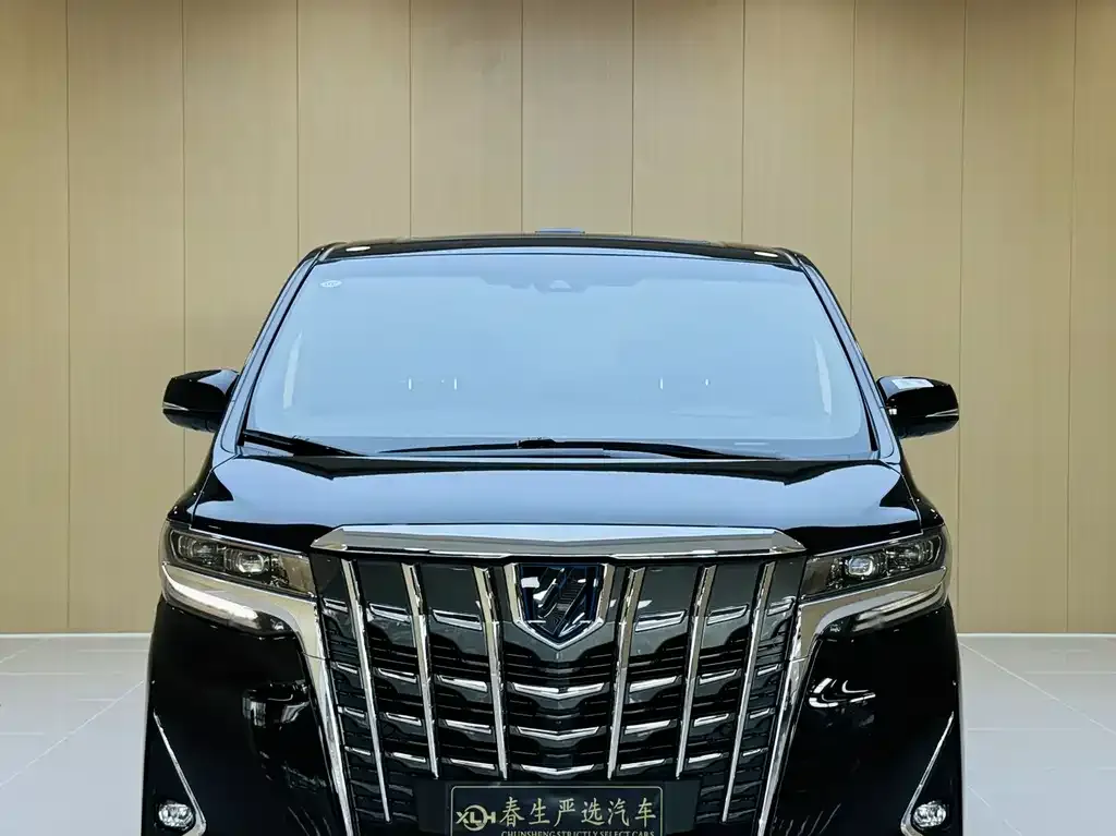Toyota Alphard — фото 5