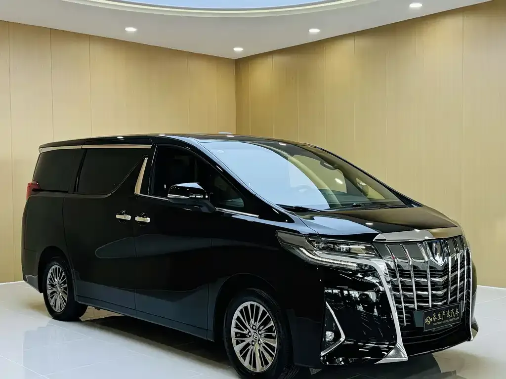 Toyota Alphard — фото 2