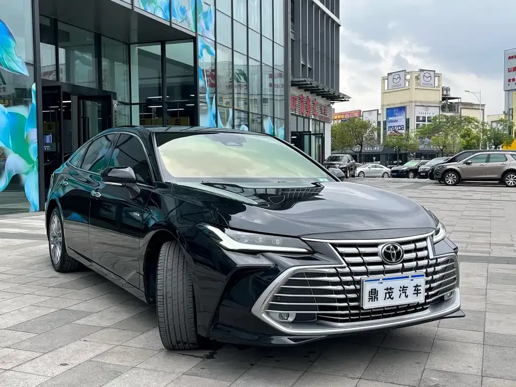 Toyota Avalon — фото 2