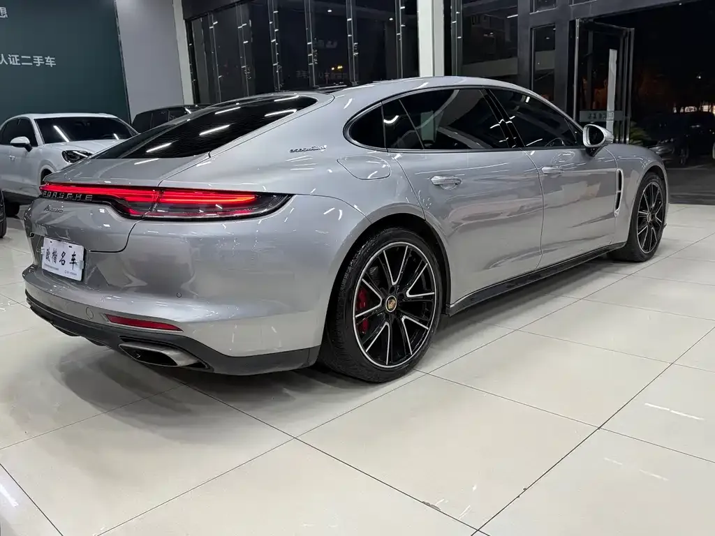 Porsche Panamera — фото 10