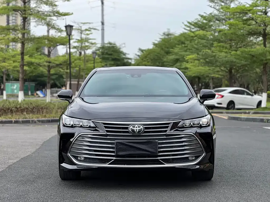 Toyota Avalon — фото 9
