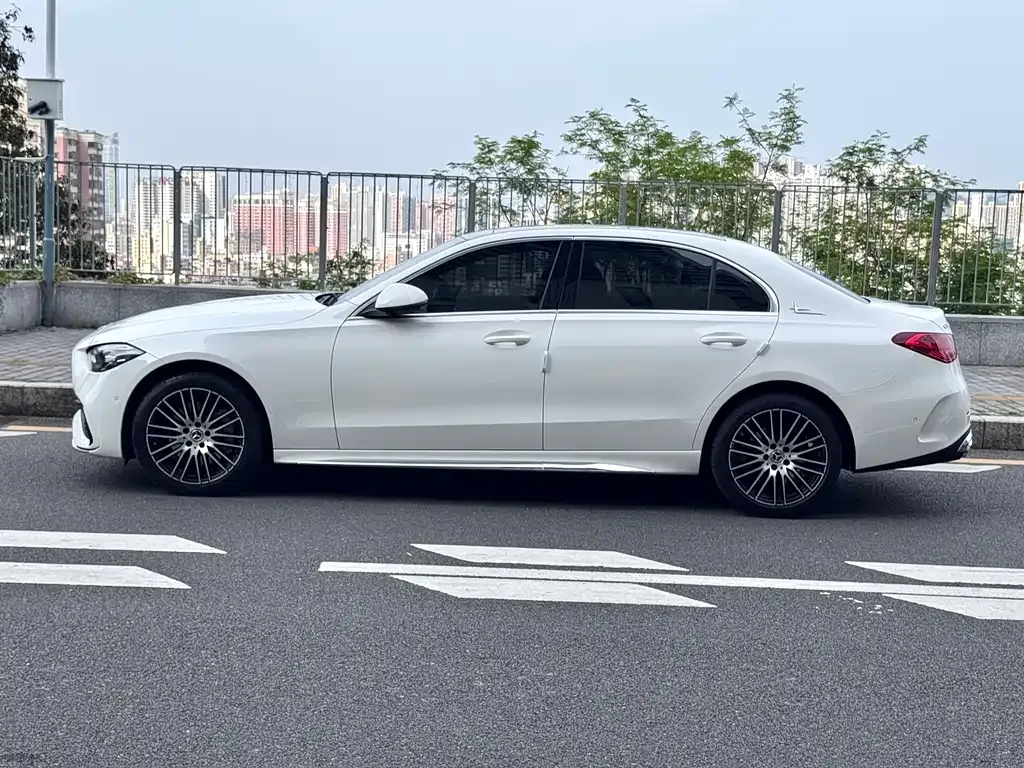 Mercedes-Benz C-Class — фото 10