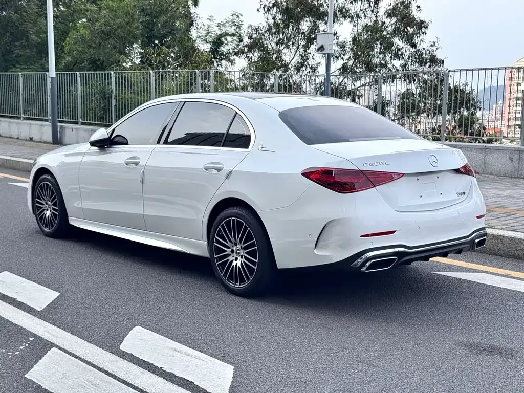 Mercedes-Benz C-Class — фото 7