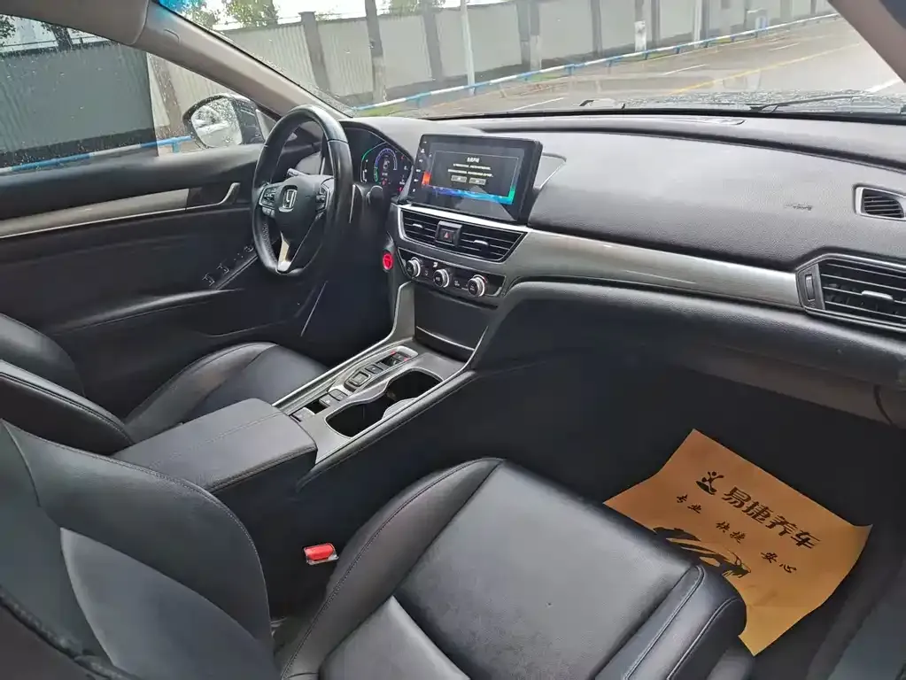 Honda Accord — фото 4