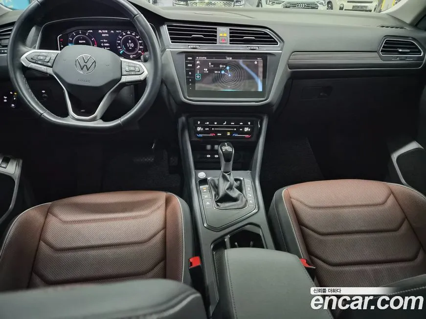Volkswagen Tiguan — фото 9