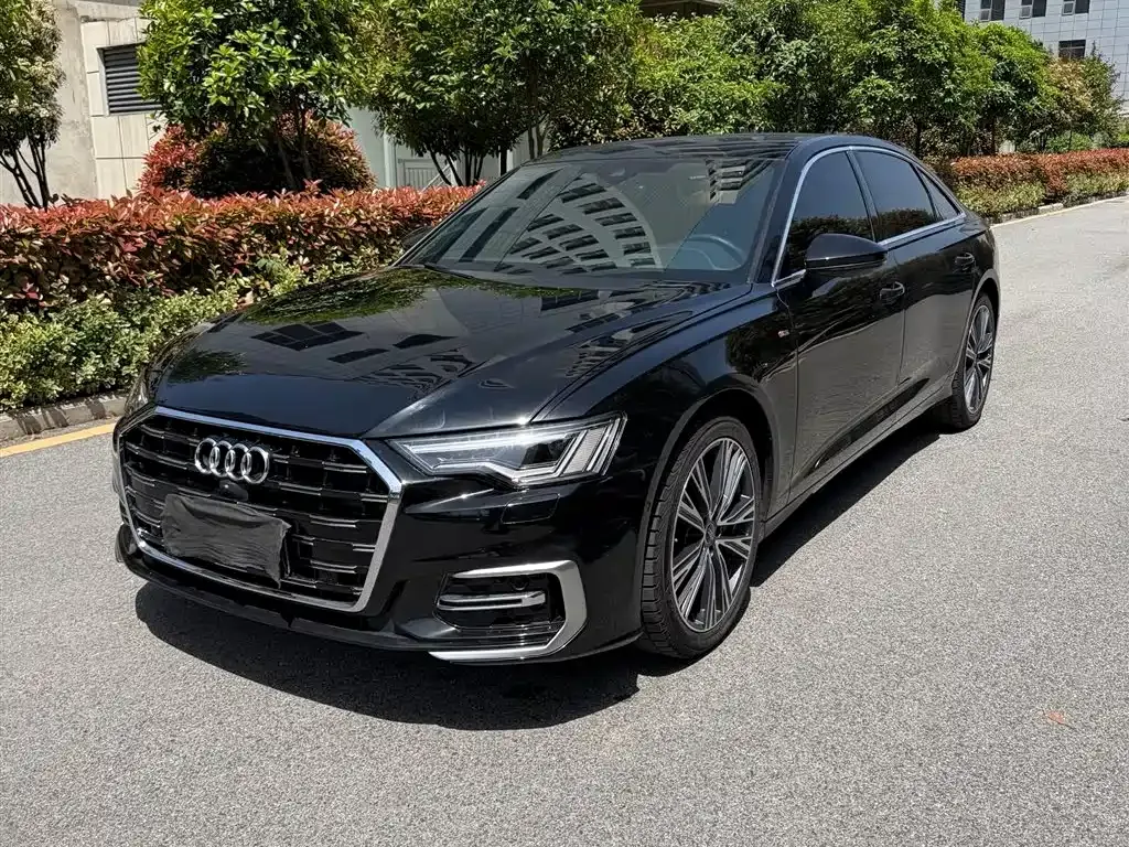 Audi A6L — фото 1