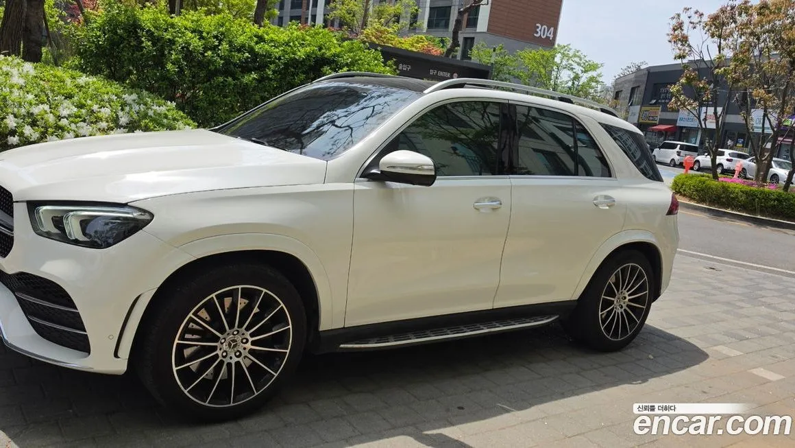 Mercedes-Benz GLE-Class — фото 8
