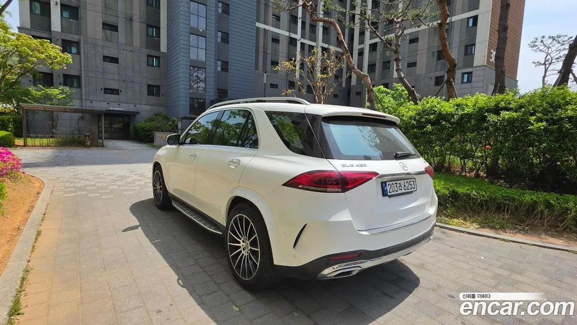 Mercedes-Benz GLE-Class — фото 10