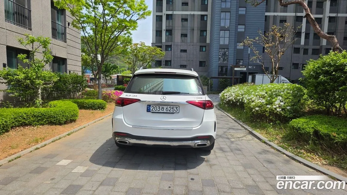 Mercedes-Benz GLE-Class — фото 6