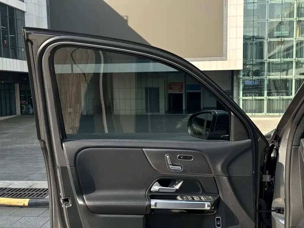 Mercedes-Benz GLB 2023 из CN, фото 3