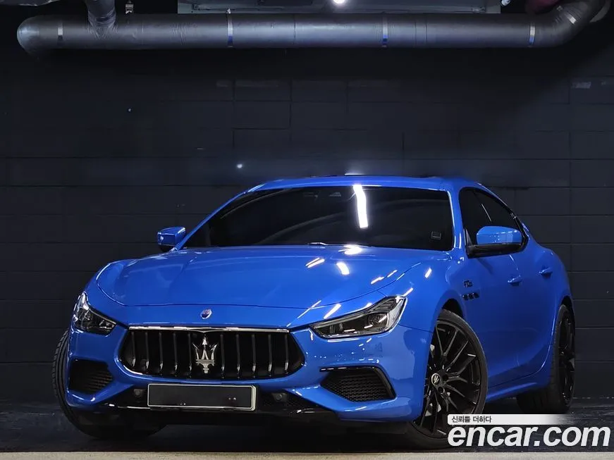 Maserati Ghibli — фото 1