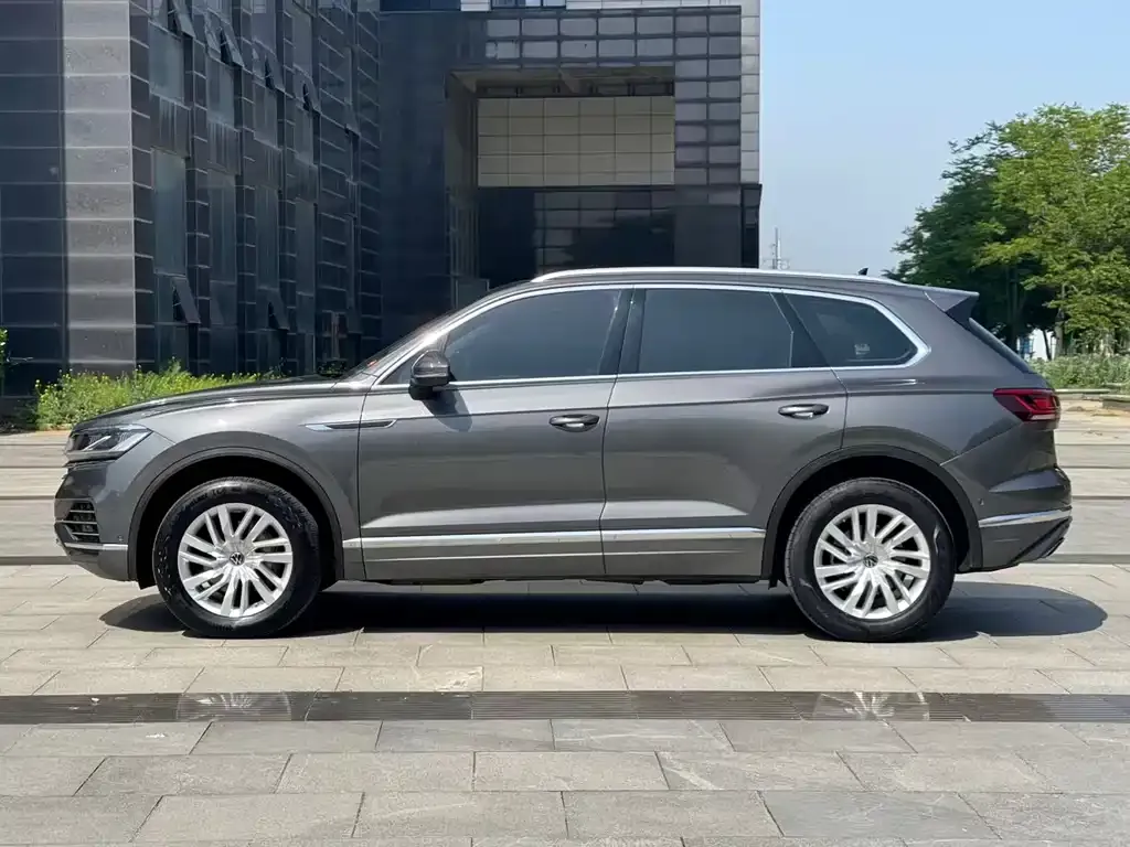 Volkswagen Touareg 2021 из CN, фото 3