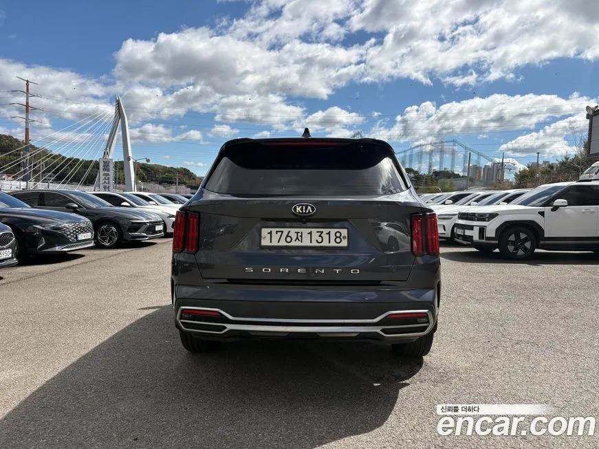 Kia Sorento — фото 7