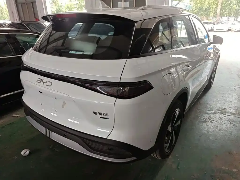 BYD Seal 05 DM-i — фото 6