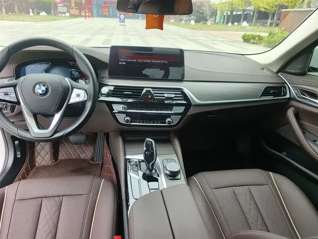 BMW 5 Series — фото 3