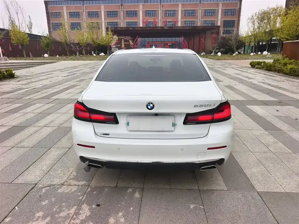 BMW 5 Series — фото 4