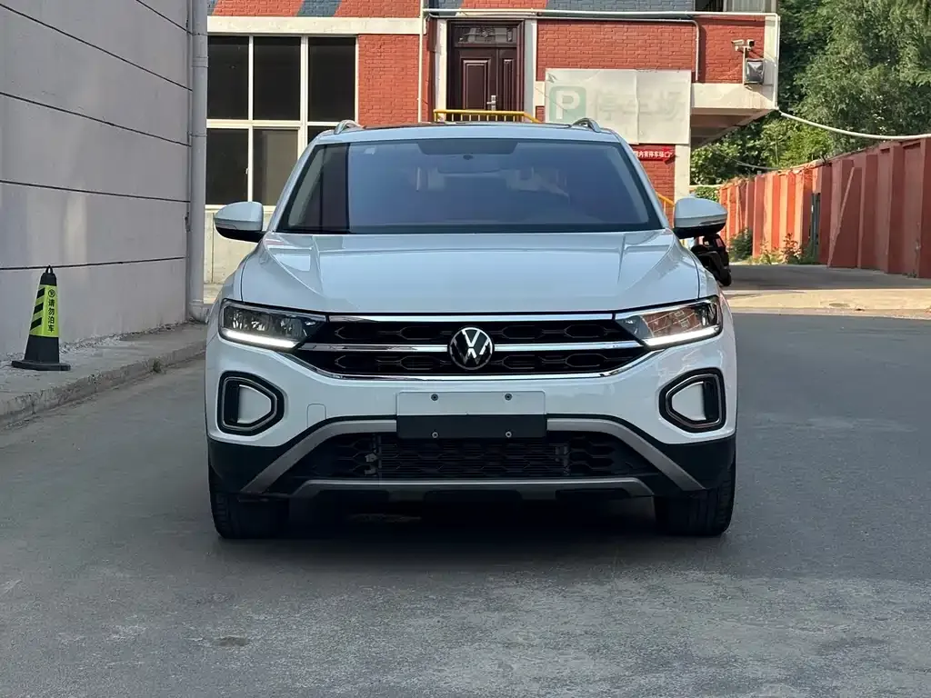Volkswagen T-Roc — фото 4