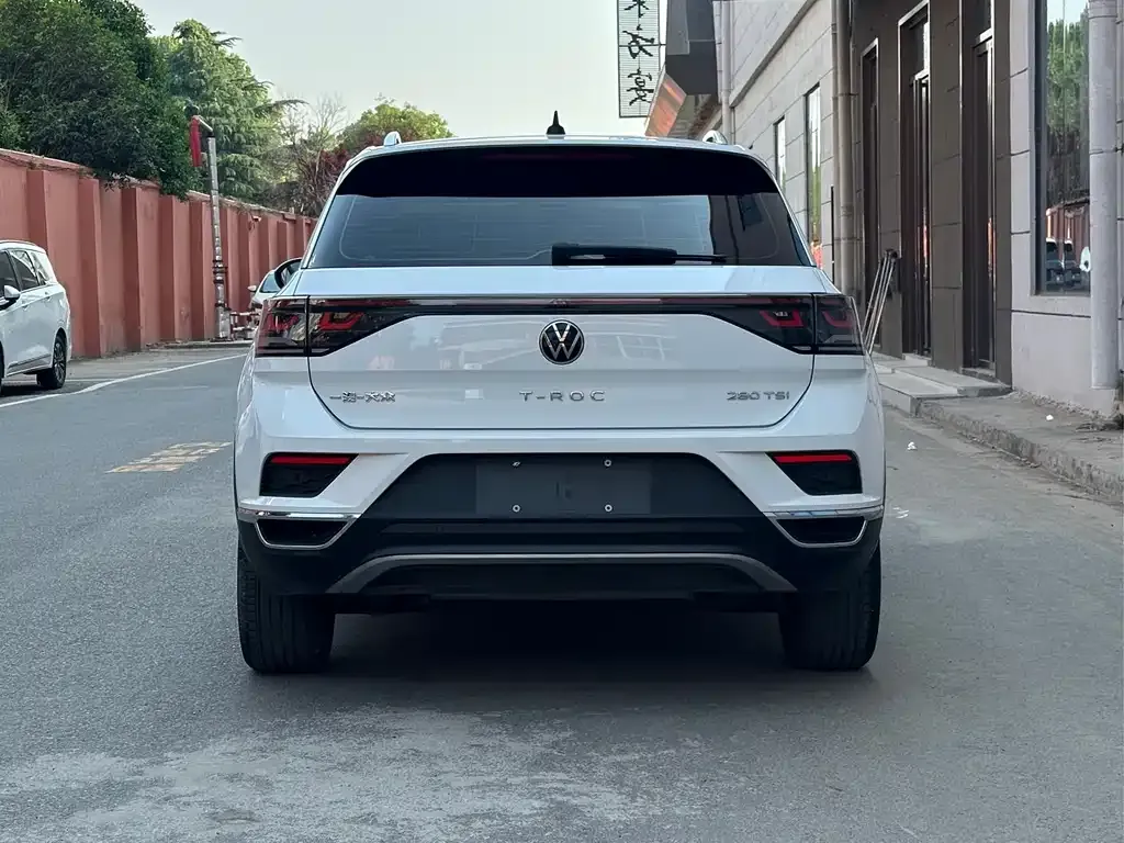 Volkswagen T-Roc — фото 7