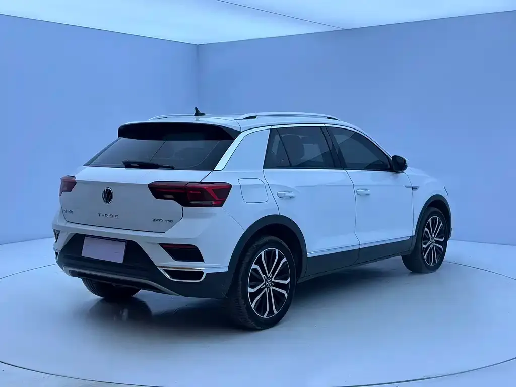 Volkswagen T-Roc — фото 4