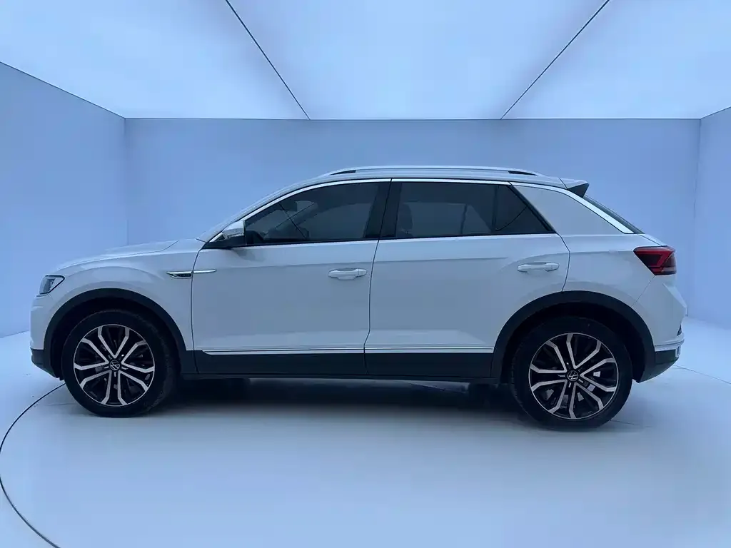 Volkswagen T-Roc — фото 7