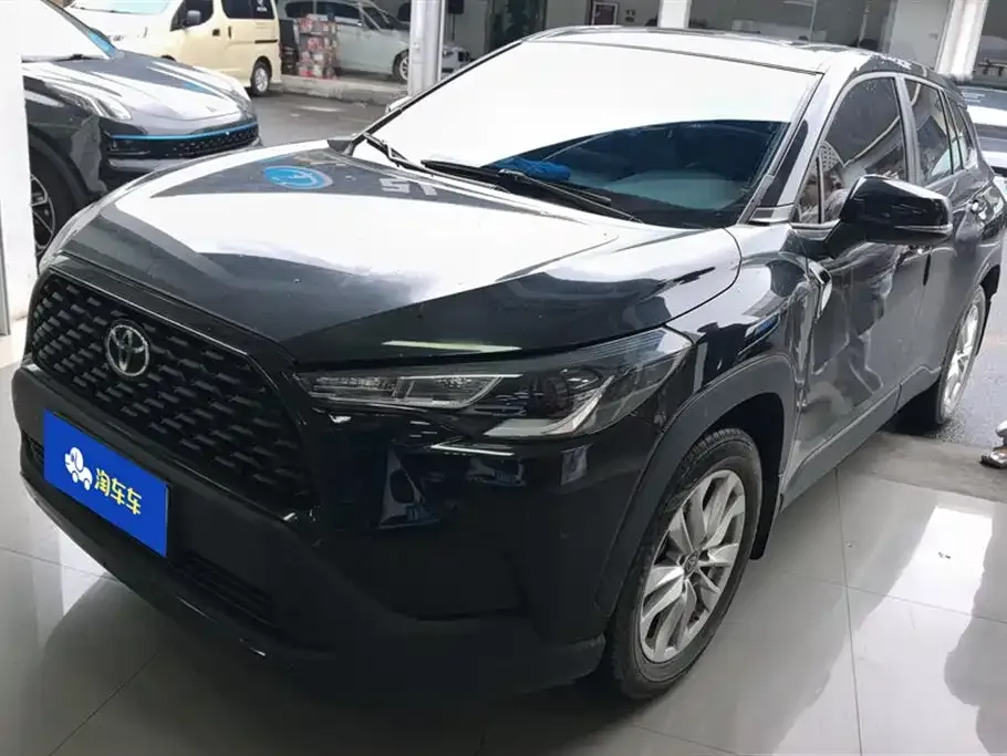 Toyota Corolla Cross — фото 1