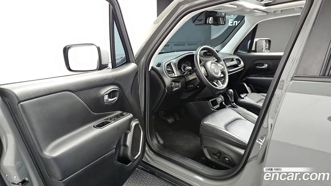 Jeep Renegade 2022 из KR, фото 4
